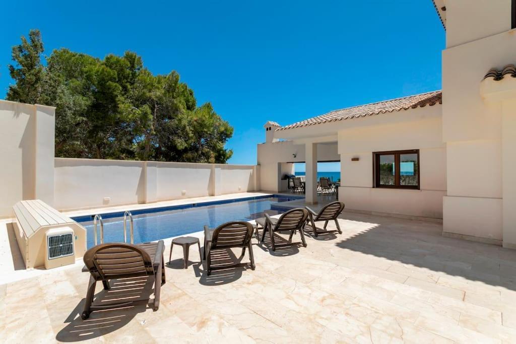 Villa Irene: Beachfront Luxury with Sea Views and Private Pool Alicante Exterior photo