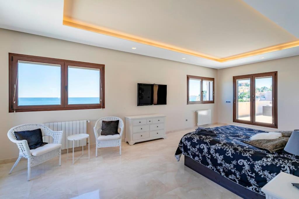 Villa Irene: Beachfront Luxury with Sea Views and Private Pool Alicante Exterior photo