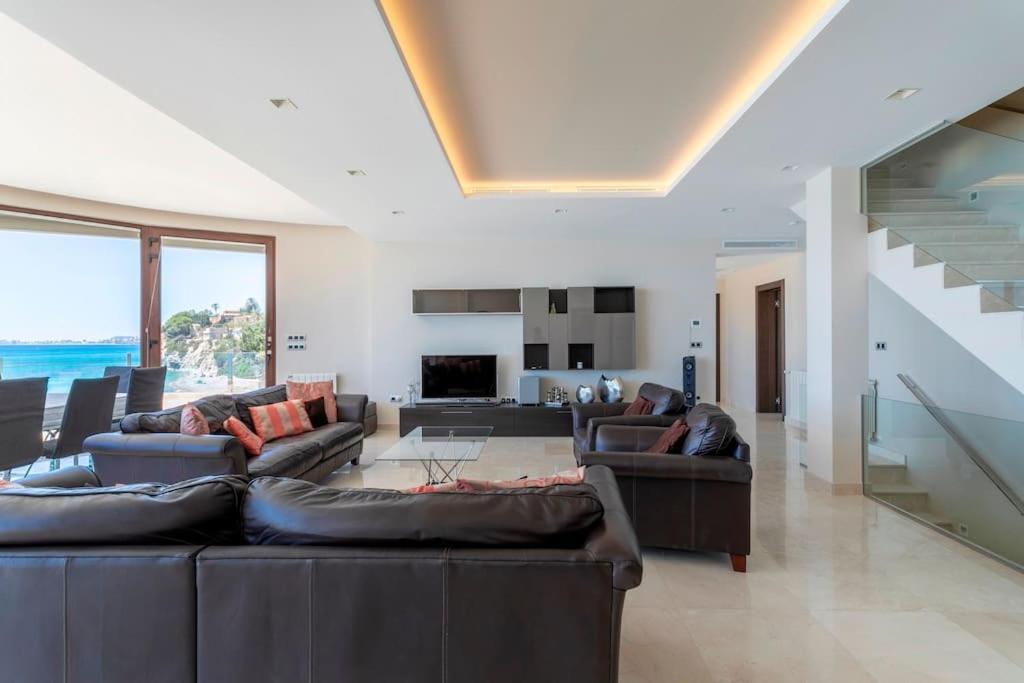 Villa Irene: Beachfront Luxury with Sea Views and Private Pool Alicante Exterior photo