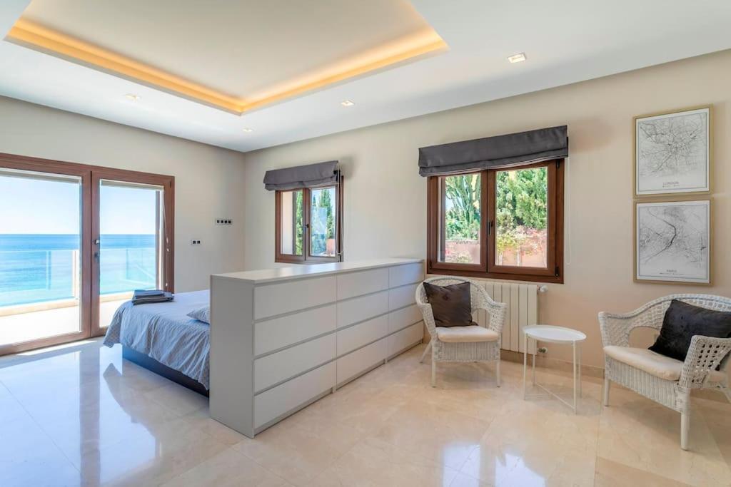 Villa Irene: Beachfront Luxury with Sea Views and Private Pool Alicante Exterior photo