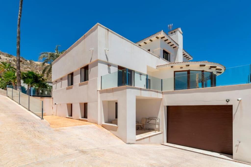 Villa Irene: Beachfront Luxury with Sea Views and Private Pool Alicante Exterior photo